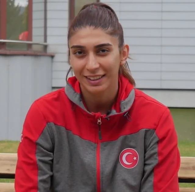 Elif Emirtekin portresi