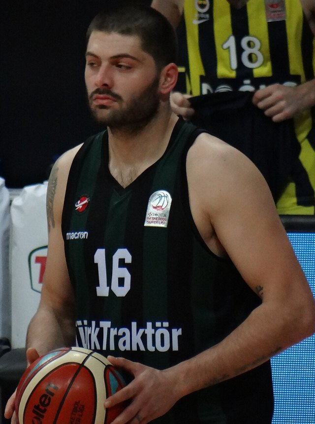 Tufan Önen portresi